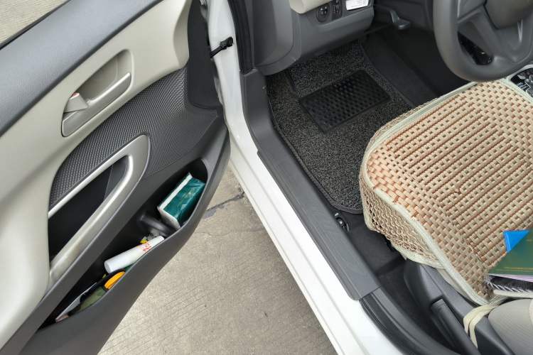 Used Chevrolet Sail 2015 Sail 3 1.3L AMT Ideal Edition Driver Seat