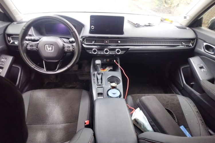 Used Honda Civic 2022 240TURBO CVT Dynamic Edition Center Console