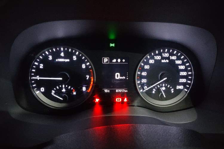 Used Hyundai Tucson 2018 1.6T Dual-Clutch Two-Wheel Drive 15th Anniversary Special Edition
