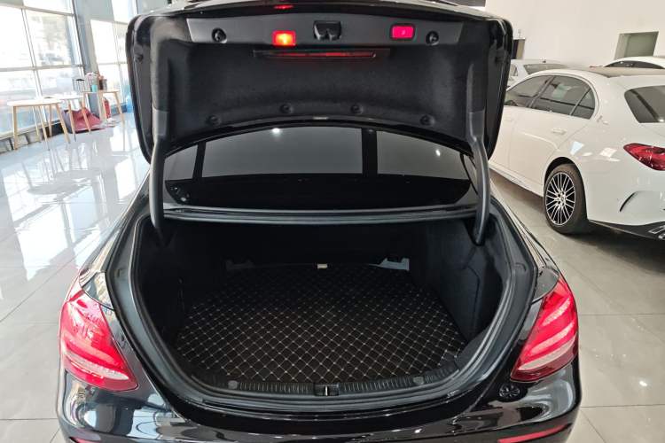 Used Mercedes-Benz E-Class 2017 E 300 L Luxury Model
