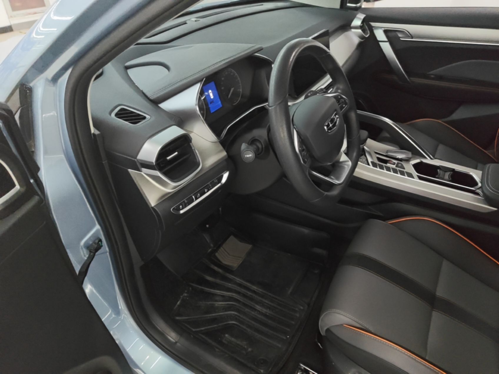 Geely Auto Coolray 2024 1.5T DCT Longteng Edition — снимка 18