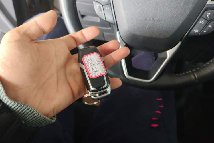 Used Ford Edge 2016 EcoBoost 245 Four-Wheel Drive Titanium Edition 7-Seater
