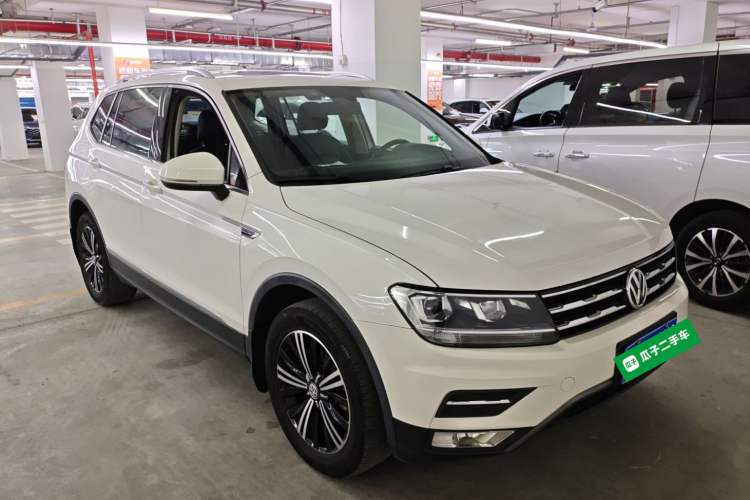 Used Volkswagen Tiguan L 2020 330TSI Automatic Two-Wheel Drive Panoramic Comfort Edition China VI Standard
