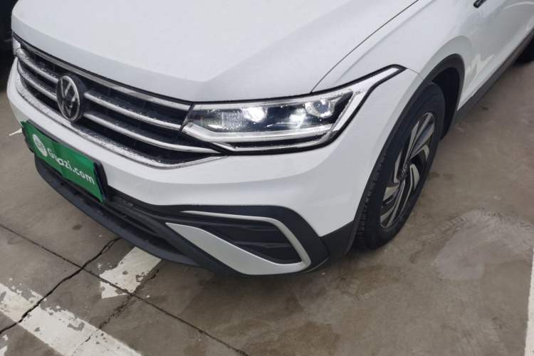 Used Volkswagen Tiguan L 2024 300TSI Automatic Two-Wheel Drive Smart Edition Left Front Headlight