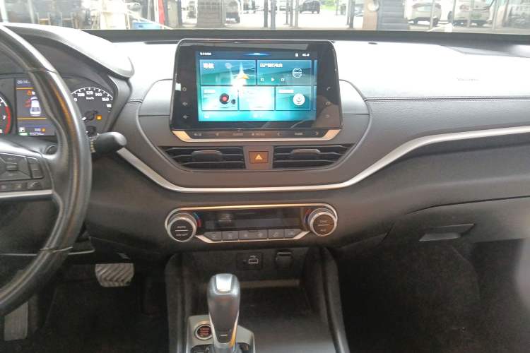 Used Nissan Teana 2020 2.0L XL Comfort Edition Audio And AC Panel