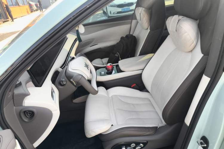 Used IM LS7 2023 90 kWh Elite Rear-Drive Version
