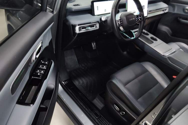 Used AION Y 2022 Plus 70 Tech Edition
