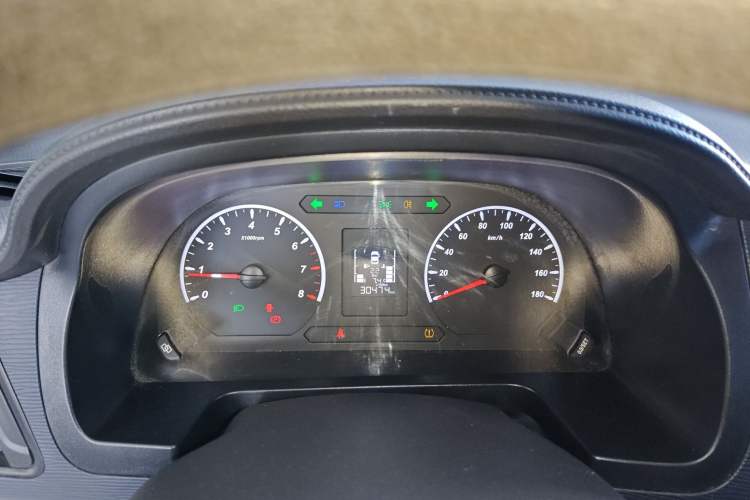 Used FORTHING Lingzhi 2022 M5L 1.6L Utility Model 7 Seats