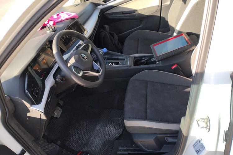 Used Volkswagen Golf 2023 200TSI DSG