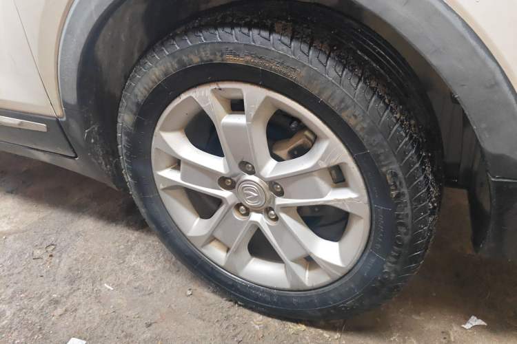 Used CHANGAN CS15 2016 1.5L Manual Luxury Edition Right Front Wheel Hub