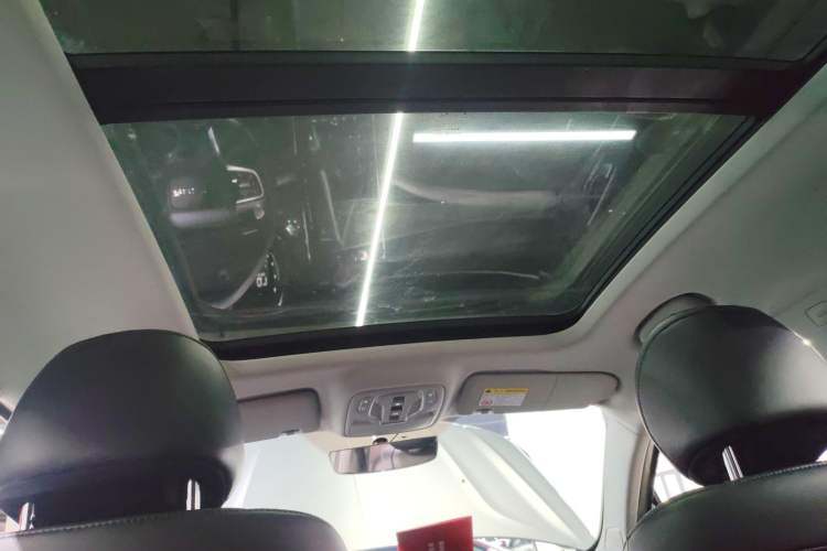 Used Roewe RX5 MAX 2021 Supreme Series 300TGI Automatic Luxury Cabin Edition
