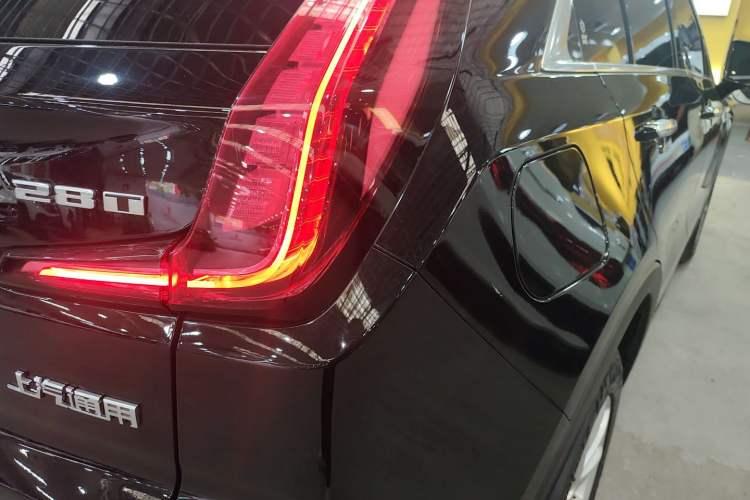 Used Cadillac XT4 2018 28T Two-Wheel Drive Tech Version
