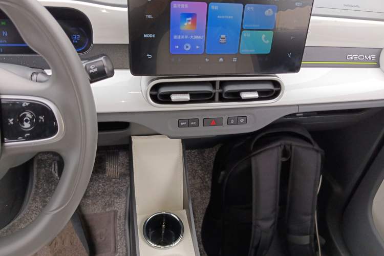 Used Geely Galaxy Panda 2025 210km Panda Kart Audio And AC Panel