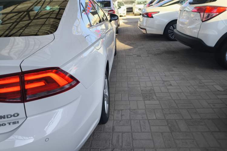 Used Volkswagen Lamando 2017 230TSI DSG Fashion Edition