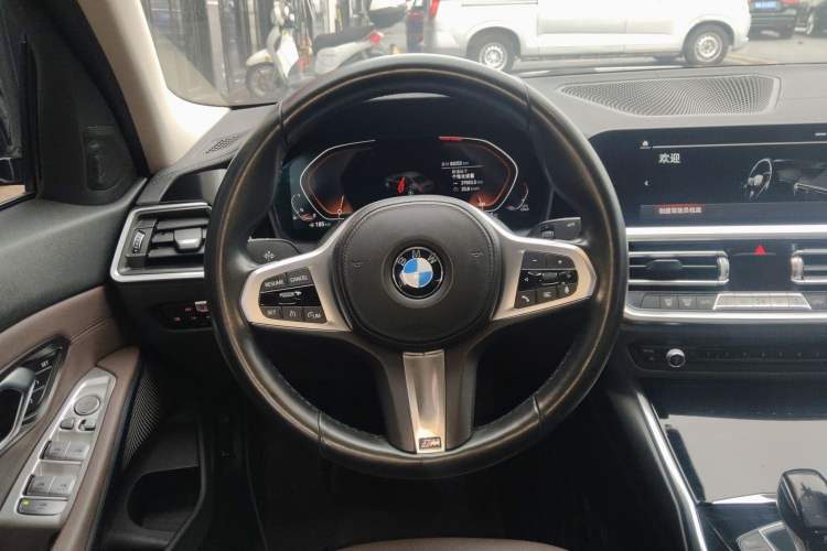 Used BMW 3 Series 2021 Second Facelift 320Li M Sport Package
