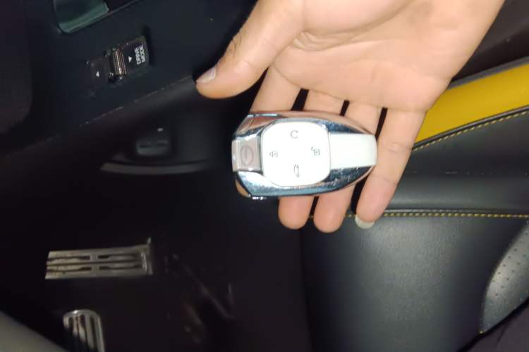 Used GAC Trumpchi EMPOW 2023 270T DCT J16 Version Vehicle Key