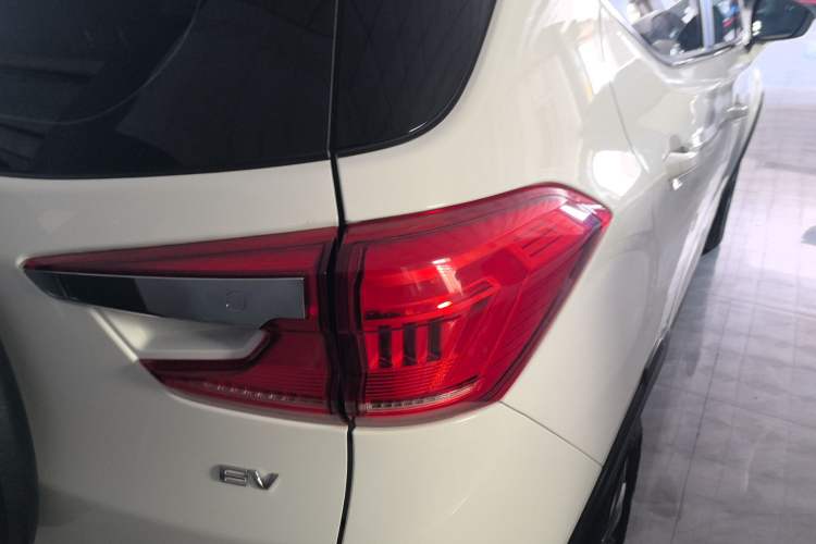 Used BYD Yuan New Energy 2019 EV535 Smart Connect Trendsetting Model
