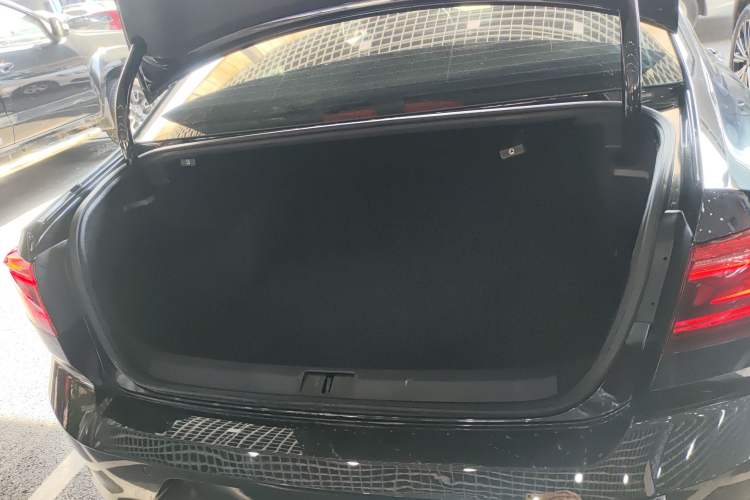 Used Volkswagen Magotan 2020 330TSI DSG Leading Model
