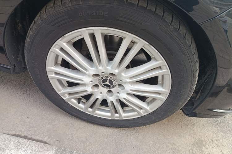 Used Mercedes-Benz E-Class 2011 E 200 L CGI Elegant Model
