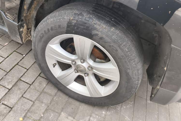 Used Jeep Patriot 2011 2.4 Luxury Edition Right Front Wheel Hub