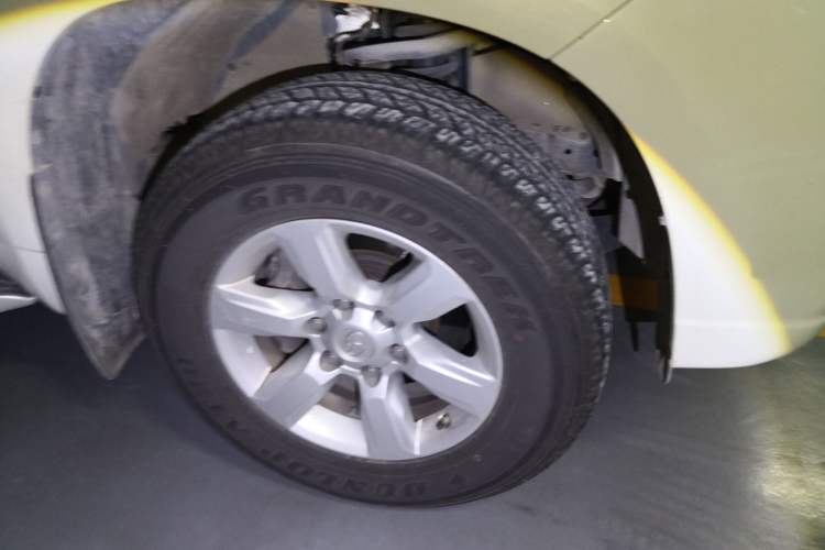 Used Toyota Prado 2016 3.5L Automatic TX-L Right Front Wheel Hub