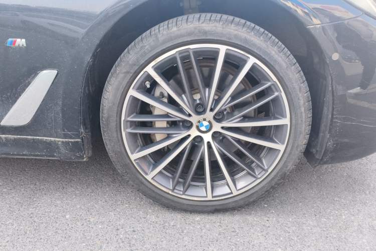 Used BMW 5 Series 2023 Restyled 530Li Leading Edition M Sport Package
