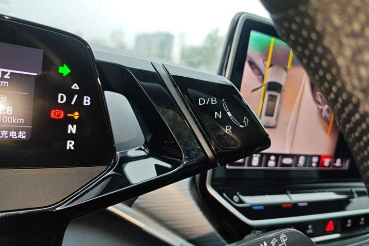 Used Volkswagen ID.4 CROZZ 2022 Long-Range PURE+ Edition
