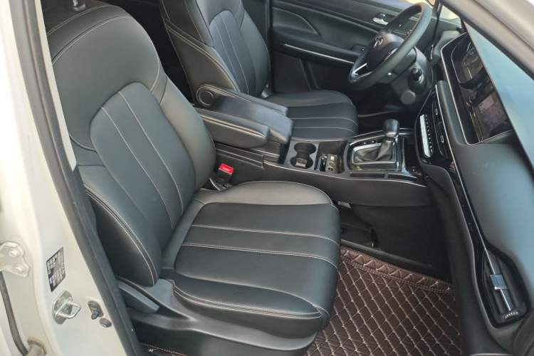 Used GAC Trumpchi M6 2021 270T DCT Luxury Edition (7-seater)