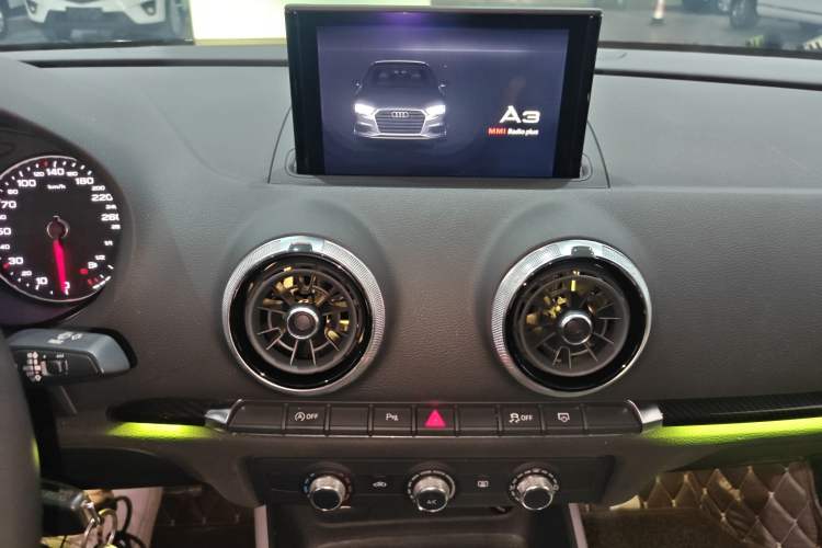 Used Audi A3 2018 30th Anniversary Edition Limousine 35 TFSI Fashion Model
