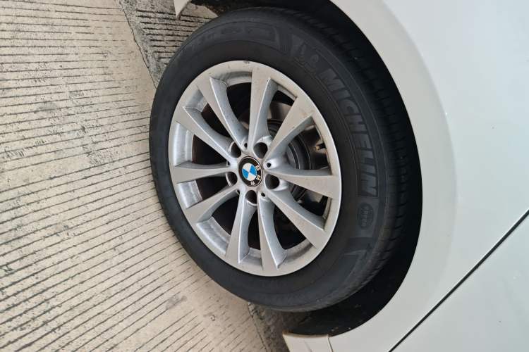 Used BMW 3 Series GT 2017 320i Sport Edition
