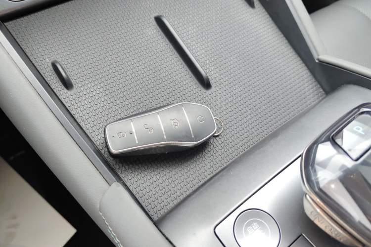 Used BYD Qin L 2024 DM-i 120KM Leading Model Interior 1