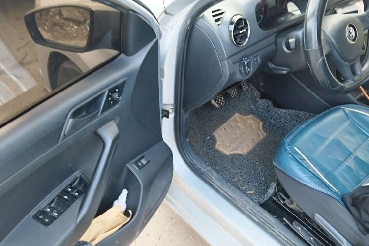 Used Volkswagen Jetta 2017 1.5L Manual Fashion Edition
