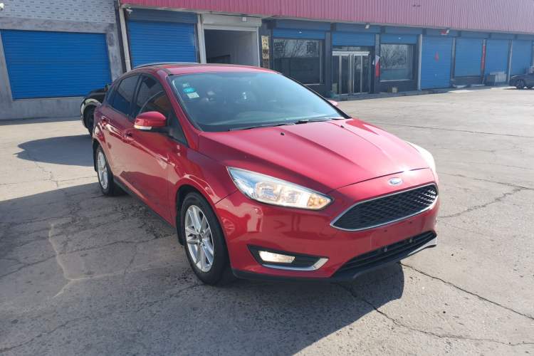 Used Ford Focus 2015 Hatchback 1.6L Automatic Fashion Edition
