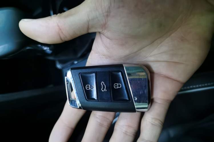 Used Volkswagen Teramont 2017 530 V6 Four-Wheel Drive Supreme Flagship Edition Vehicle Key