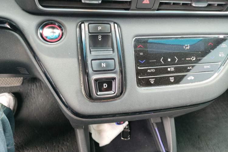 Used Honda Elysion 2022 2.0L eHEV Luxury Edition Gear Lever