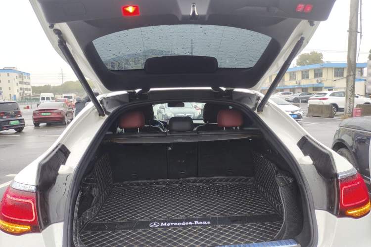 Used Mercedes-Benz GLC Coupe 2020 GLC 300 4MATIC Coupe SUV
