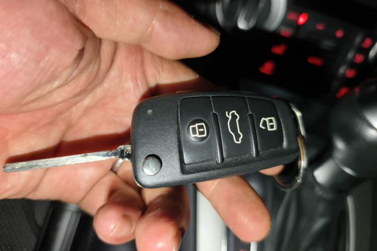 Used Audi Q3 2015 35 TFSI Ambition Edition Vehicle Key