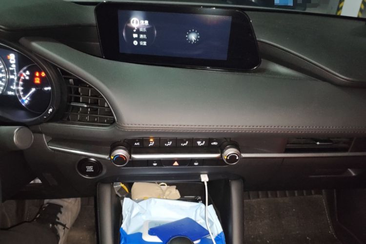 Used Mazda 3 Axela 2022 2.0L Automatic Zhiqing Edition Audio And AC Panel