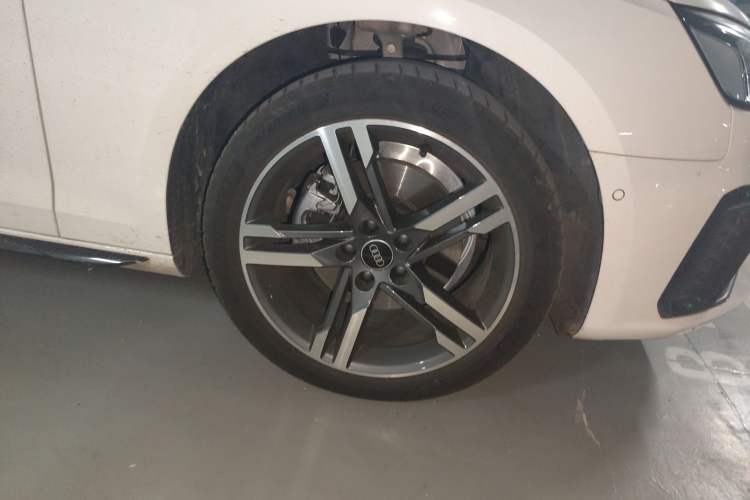 Used Audi A4L 2022 40 TFSI Luxury Dynamic Model