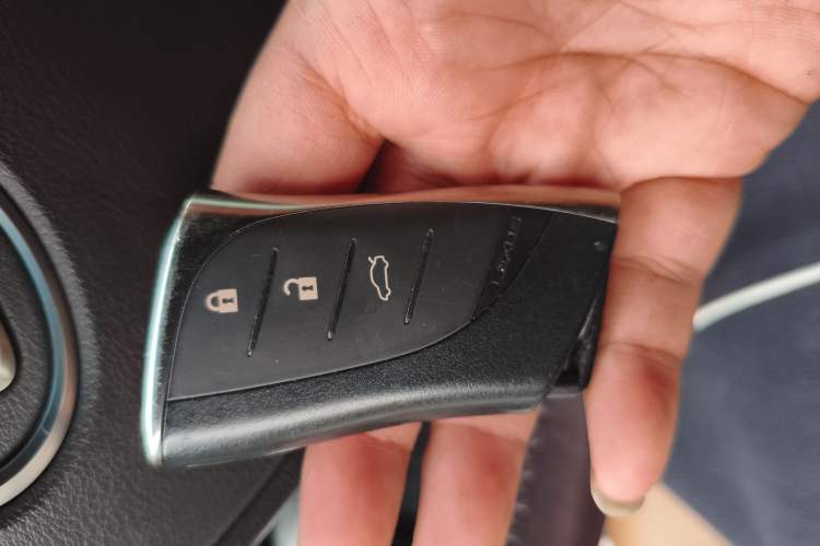 Used Lexus ES 2020 200 Excellence Edition
