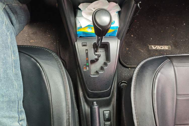 Used Toyota Vios 2017 1.5L CVT Innovation Edition Gear Lever