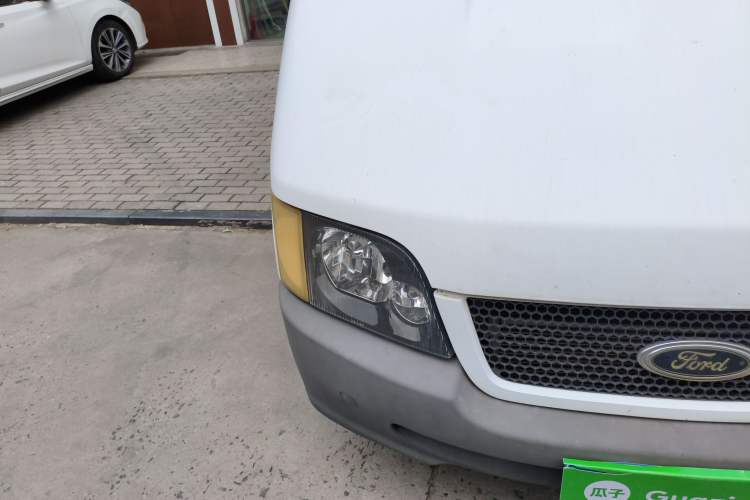 Used Ford Classic Transit 2015 2.8T Diesel Multi-Function Vehicle Short Wheelbase 6-Seater Mid-Roof Edition JX493ZLQ4
