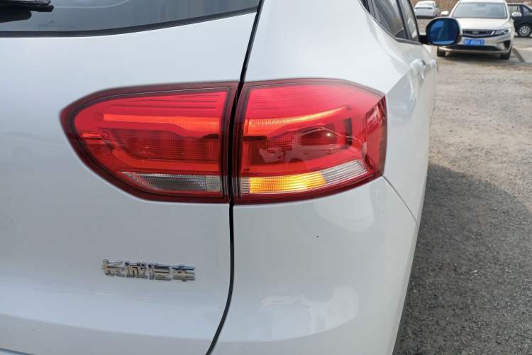 Used Haval H2s 2017 Red-Label 1.5T Dual-Clutch Elite Model