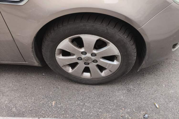 Used Buick Regal 2010 2.0L Expo Edition Right Front Wheel Hub