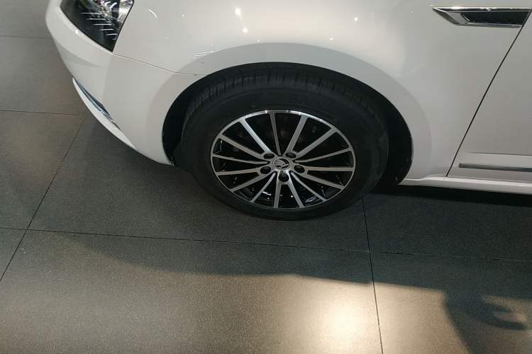 Used Skoda Octavia 2019 TSI230 DSG SmartDrive Luxury Edition China VI
