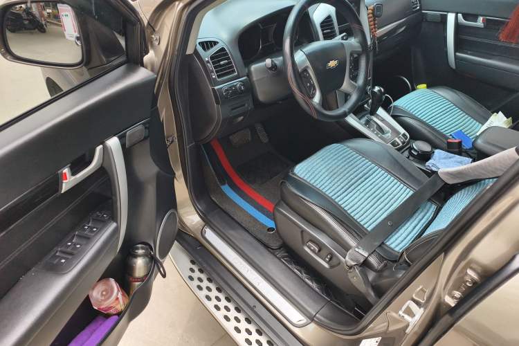 Used Chevrolet Captiva 2017 2.4L 4x4 Flagship Edition 7-Seater Driver Seat