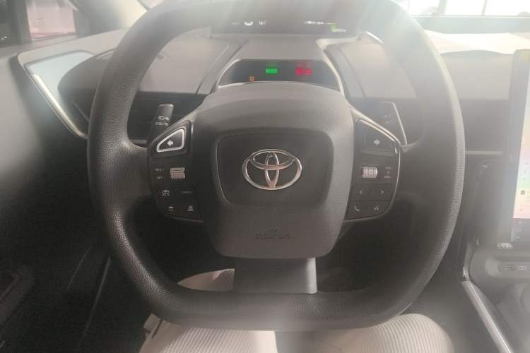 Used Toyota bZ3 2024 517 km Elite PRO Steering Wheel