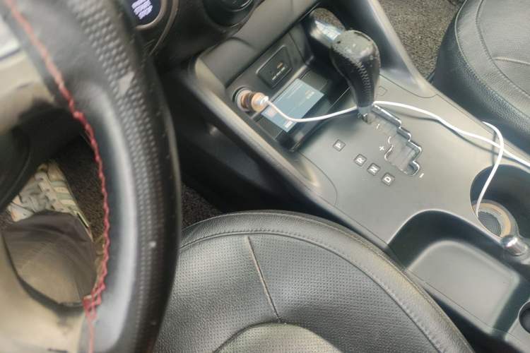 Used Hyundai ix35 2013 2.0L Automatic Two-Wheel Drive Smart GLS China IV Standard