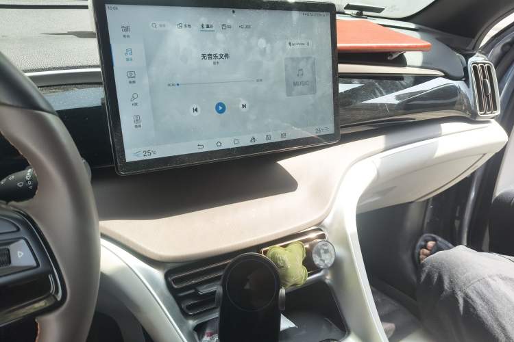 Used BYD Song Pro New Energy 2023 Champion Edition DM-i 110KM Beyond Model Audio And AC Panel