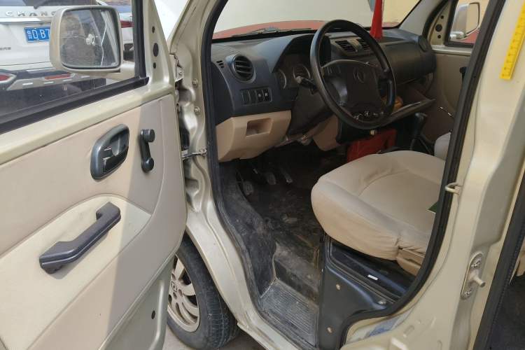 Used Dongfeng Xiaokang V29 2012 1.2L Standard Version Driver Seat